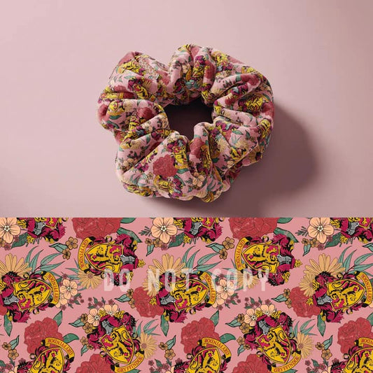 RED HOUSE - KNOT SCRUNCHIE